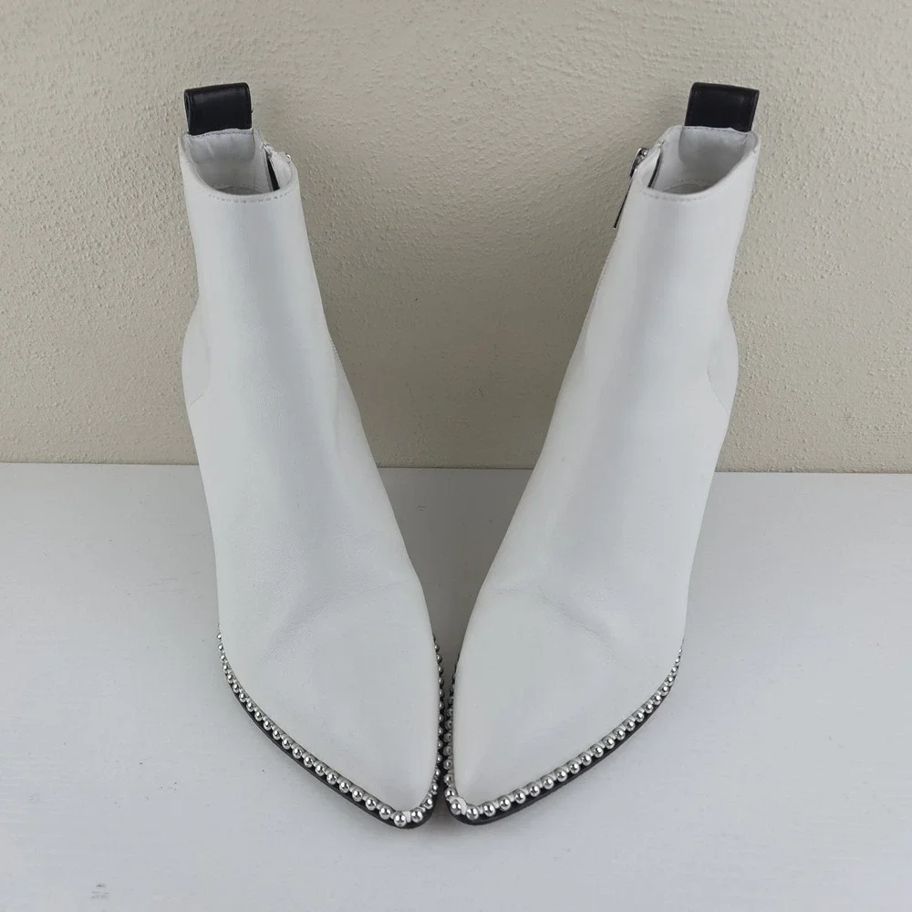 BCBGeneration Boots Womens 8 Beya Pointy Toe Leather Ball Chain Ankle Zip White‎